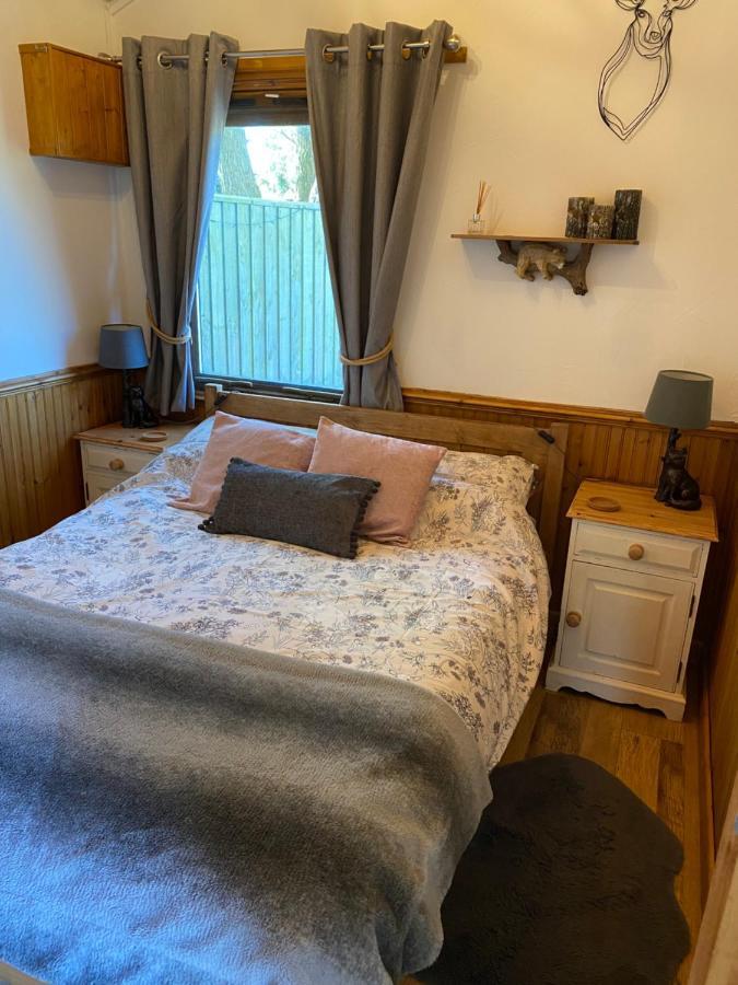 Cosy Dog Friendly Lodge With An Outdoor Bath On The Isle Of Wight Whitwell  Exterior foto